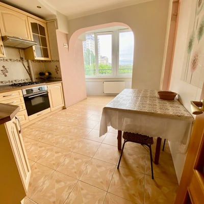 Alquiler de un amplio apartamento de 2 habitaciones, 72 m², Telecentru, Chisináu, Moldavia